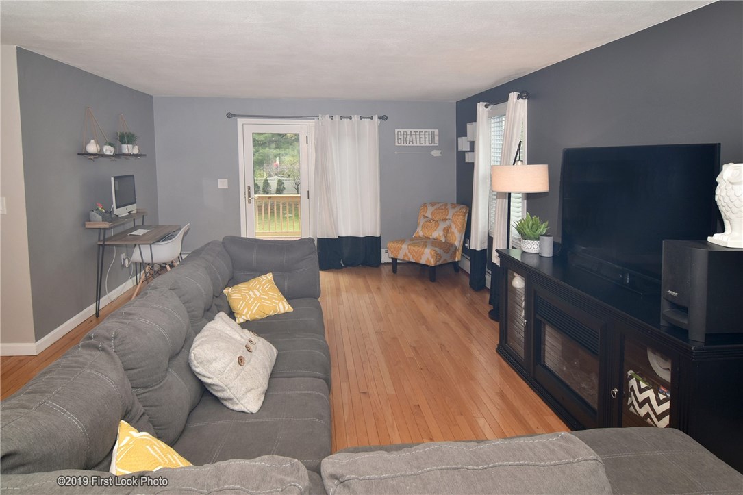 39 Lemis Street Coventry, RI 02816 - Photo 5 of 39