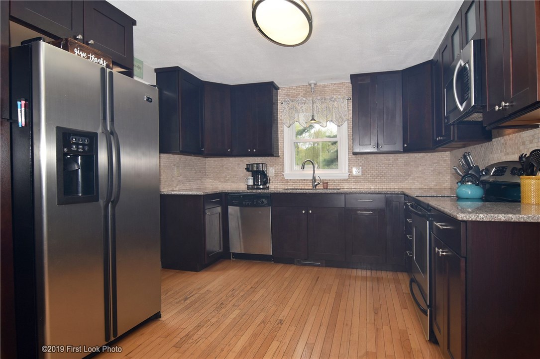 39 Lemis Street Coventry, RI 02816 - Photo 8 of 39