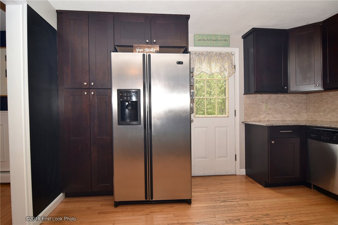 39 Lemis Street Coventry, RI 02816 - Photo 10 of 39