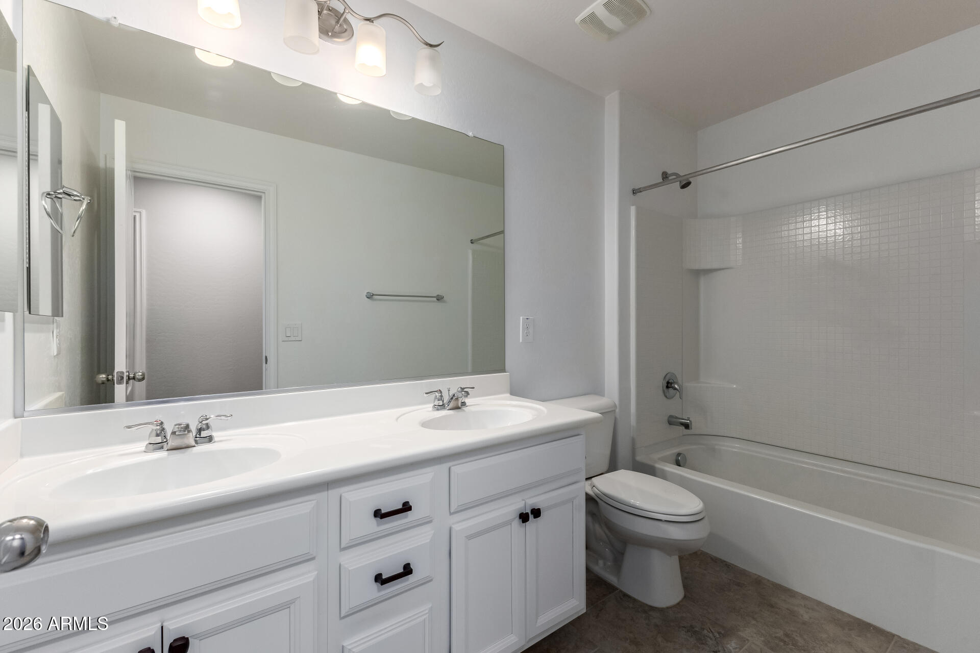 1059 South Reber Avenue Gilbert, AZ 85296 - Photo 12 of 23 28 - Reber