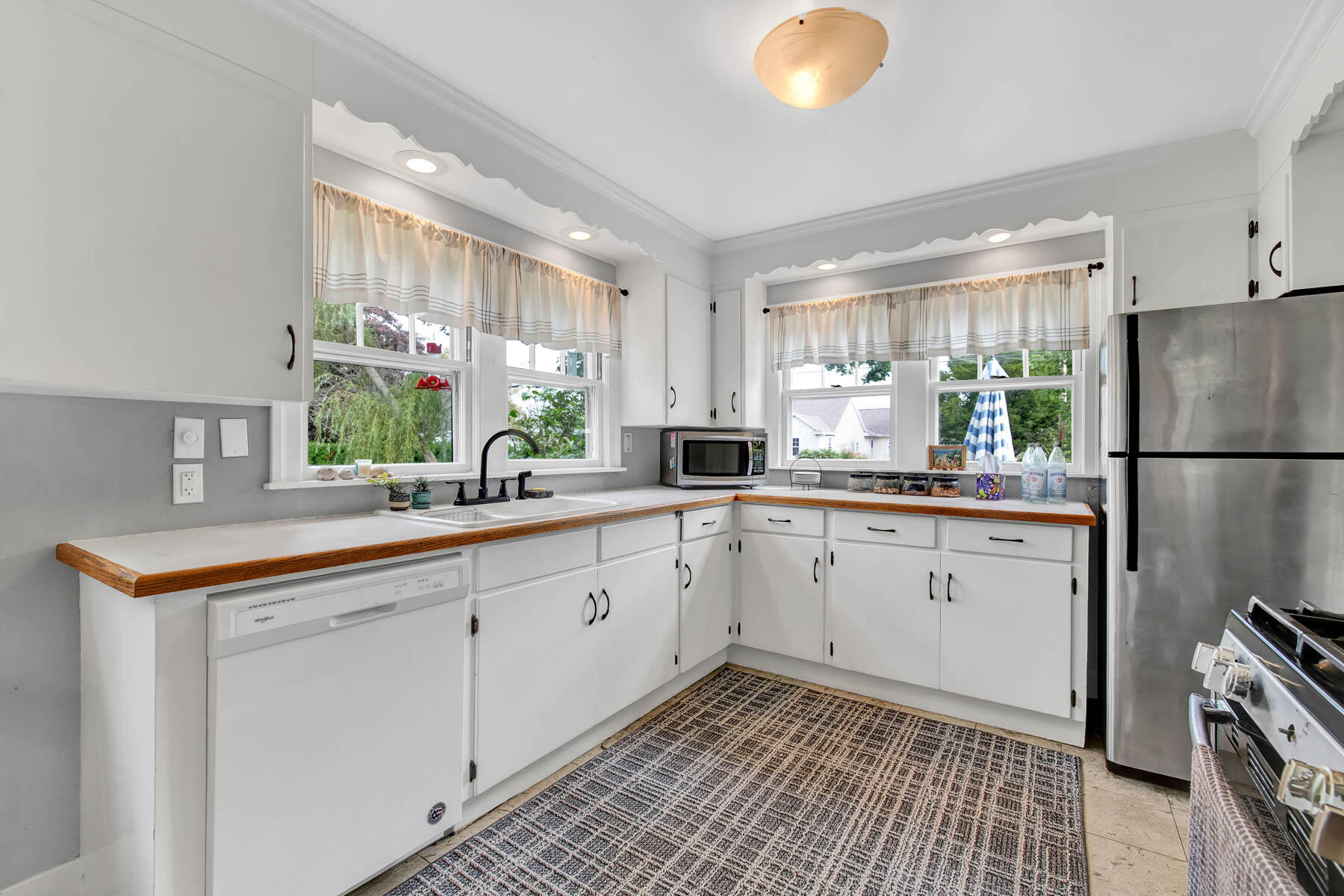 19 Kettle Cove Road Cape Elizabeth, ME 04107 - Photo 12 of 41 pic-12
