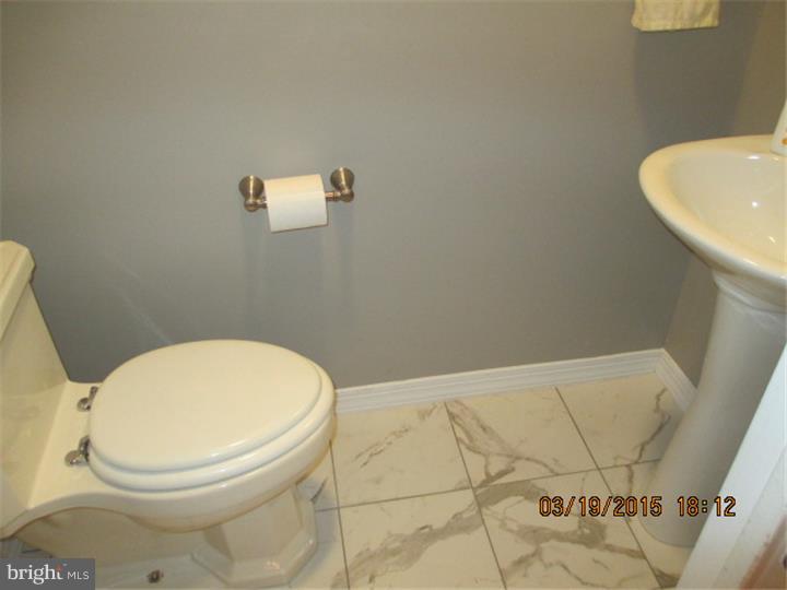 125 Ridgeland Road Wilmington, DE 19803 - Photo 10 of 22 Half Bath