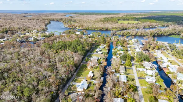 $2,500 | 56320 Cherry Tree Road, Astor, FL 32102