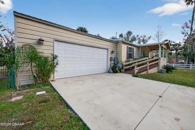 $2,500 | 56320 Cherry Tree Road, Astor, FL 32102