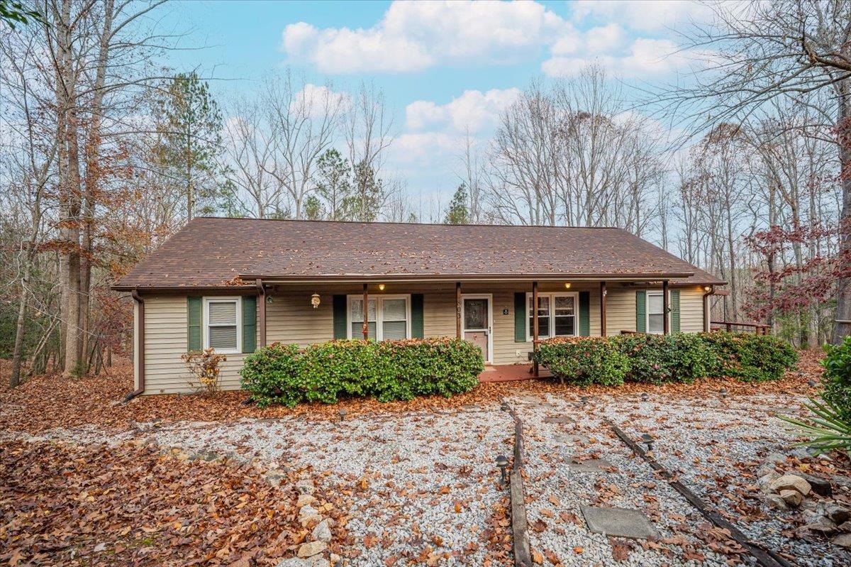 803 Derrick Road Pauline, SC 29374 - Photo 2 of 48