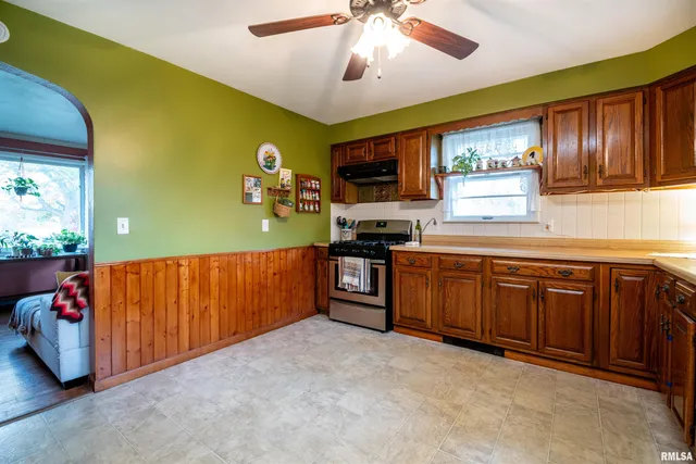 $209,000 | 2030 North Boyd Avenue, Peoria, IL 61604