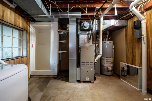 $209,000 | 2030 North Boyd Avenue, Peoria, IL 61604