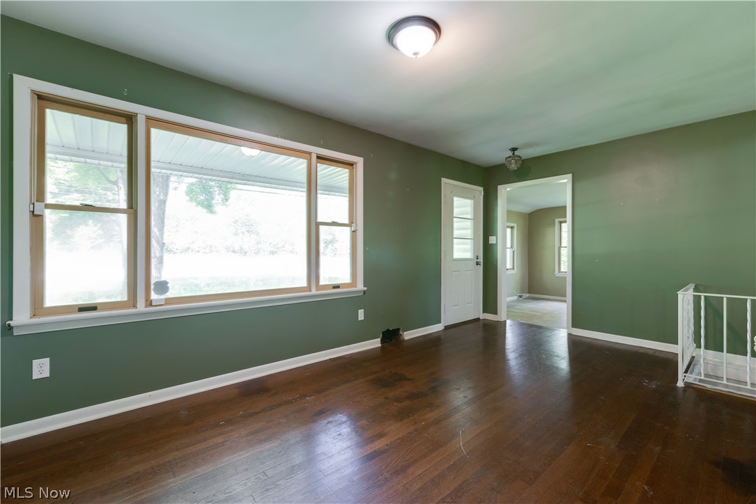 225 Rothrock Road Akron, OH 44321 - Photo 2 of 13