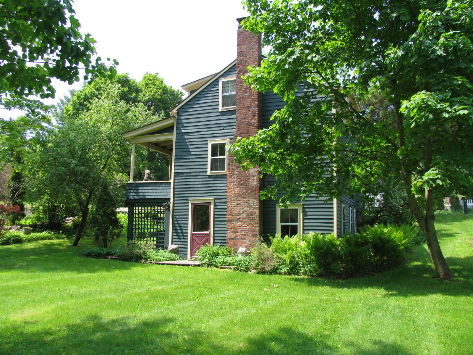9 Stockbridge Road West Stockbridge, MA 01266 - Photo 3 of 34 IMG_9115