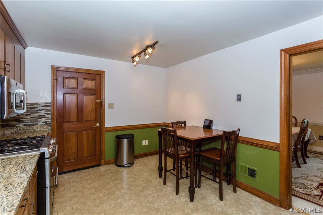 4040 Falstone Road Richmond, VA 23234 - Photo 7 of 50 Eat In Kitchen