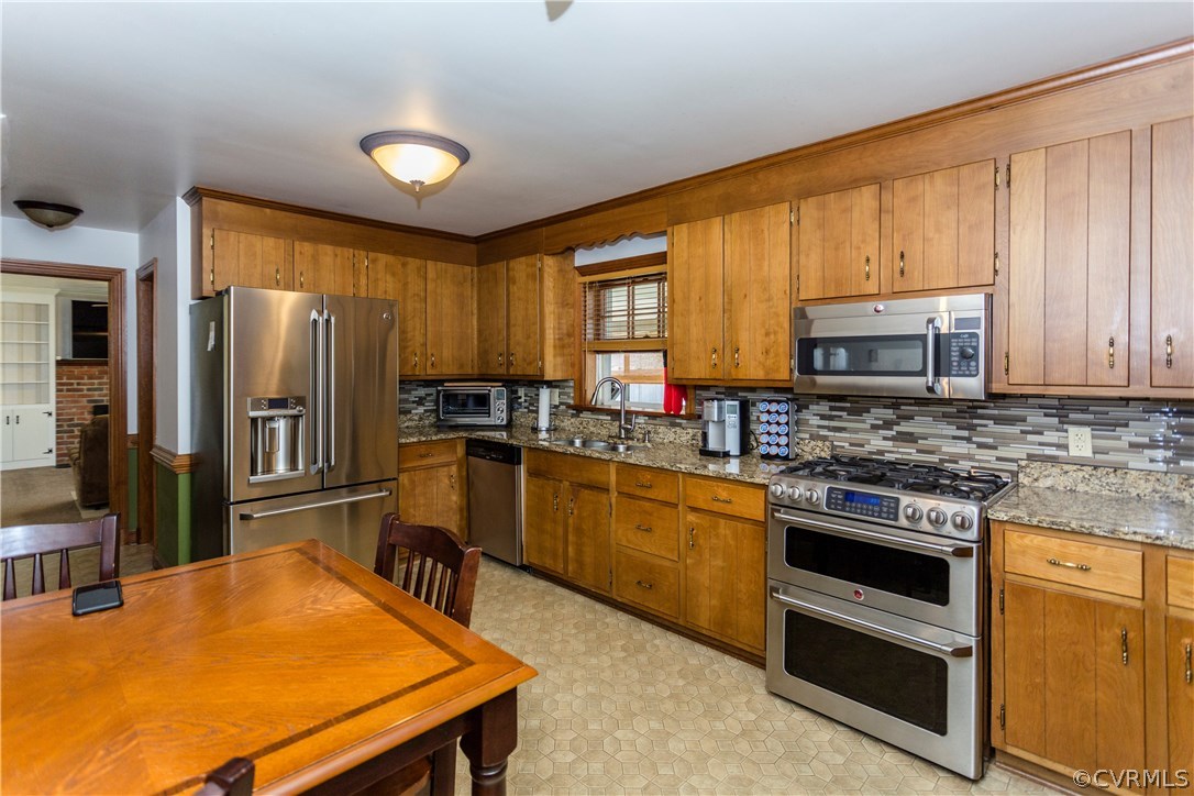 4040 Falstone Road Richmond, VA 23234 - Photo 8 of 50 Eat In Kitchen with Granite Counter tops