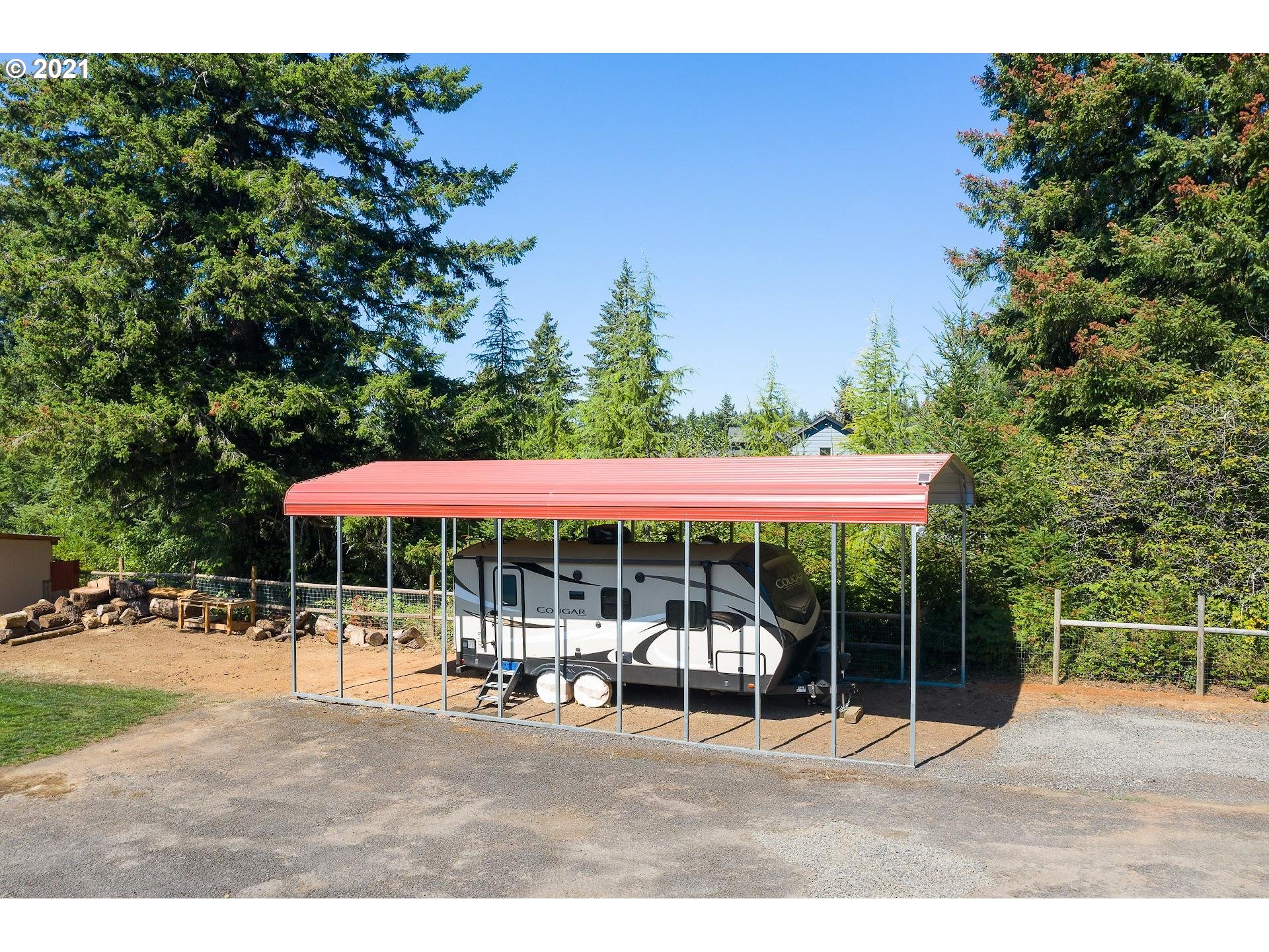 12187 Southeast Laughing Water Road Sandy, OR 97055 - Photo 29 of 32
