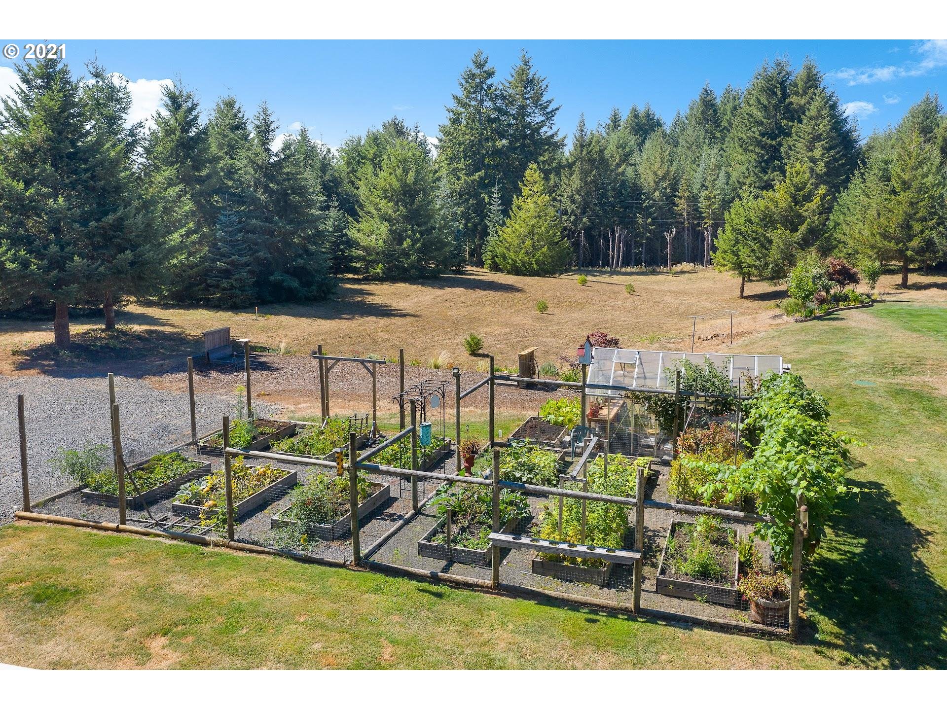 12187 Southeast Laughing Water Road Sandy, OR 97055 - Photo 30 of 32