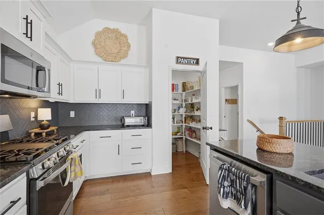 $465,000 | 1709 Cottonwood Creek Avenue, Kearney, MO 64060