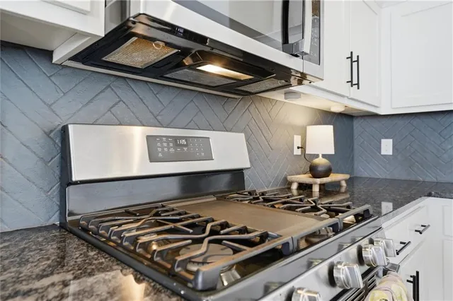 $465,000 | 1709 Cottonwood Creek Avenue, Kearney, MO 64060