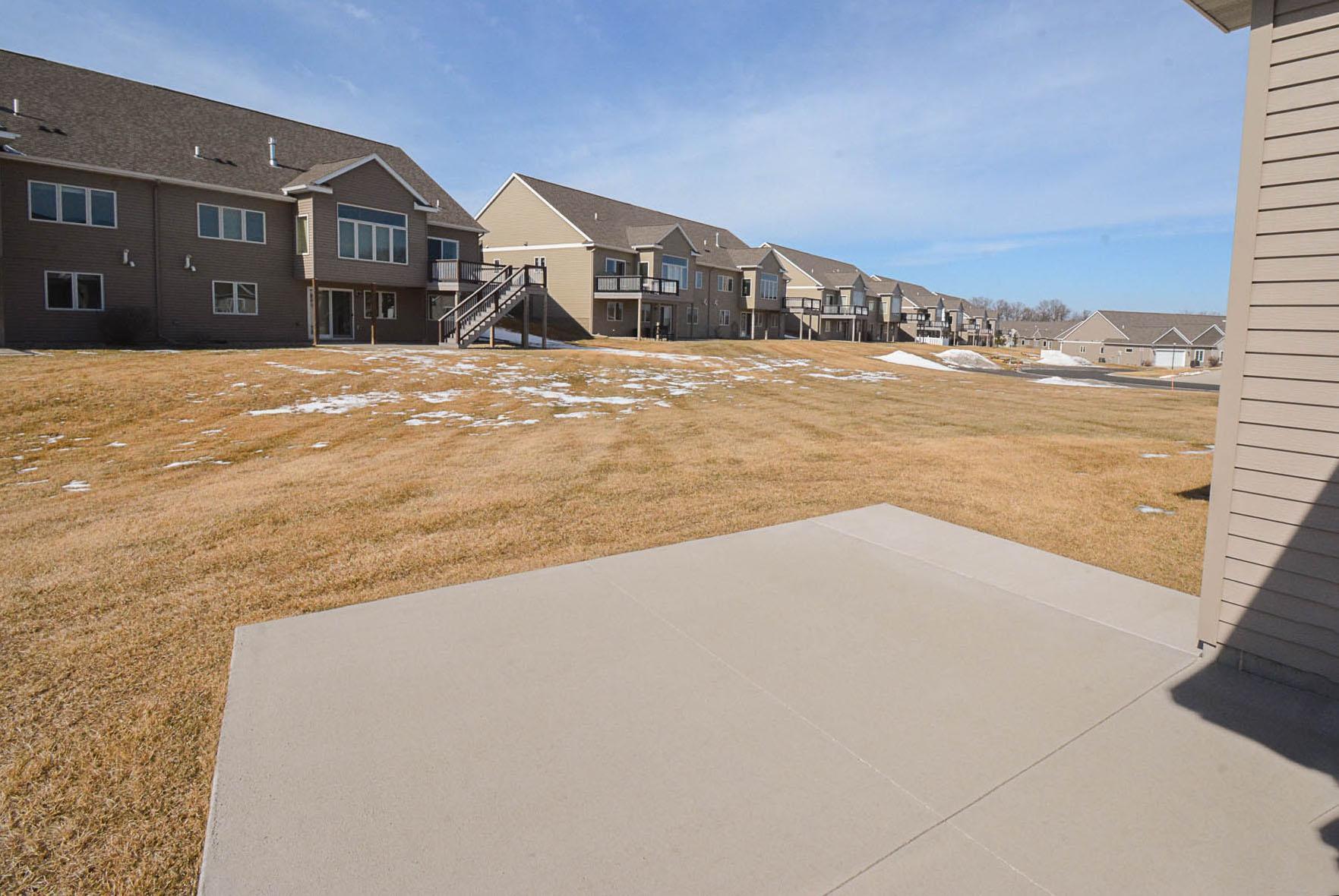 2945 Platinum Drive Northeast Rochester, MN 55906 - Photo 2 of 24