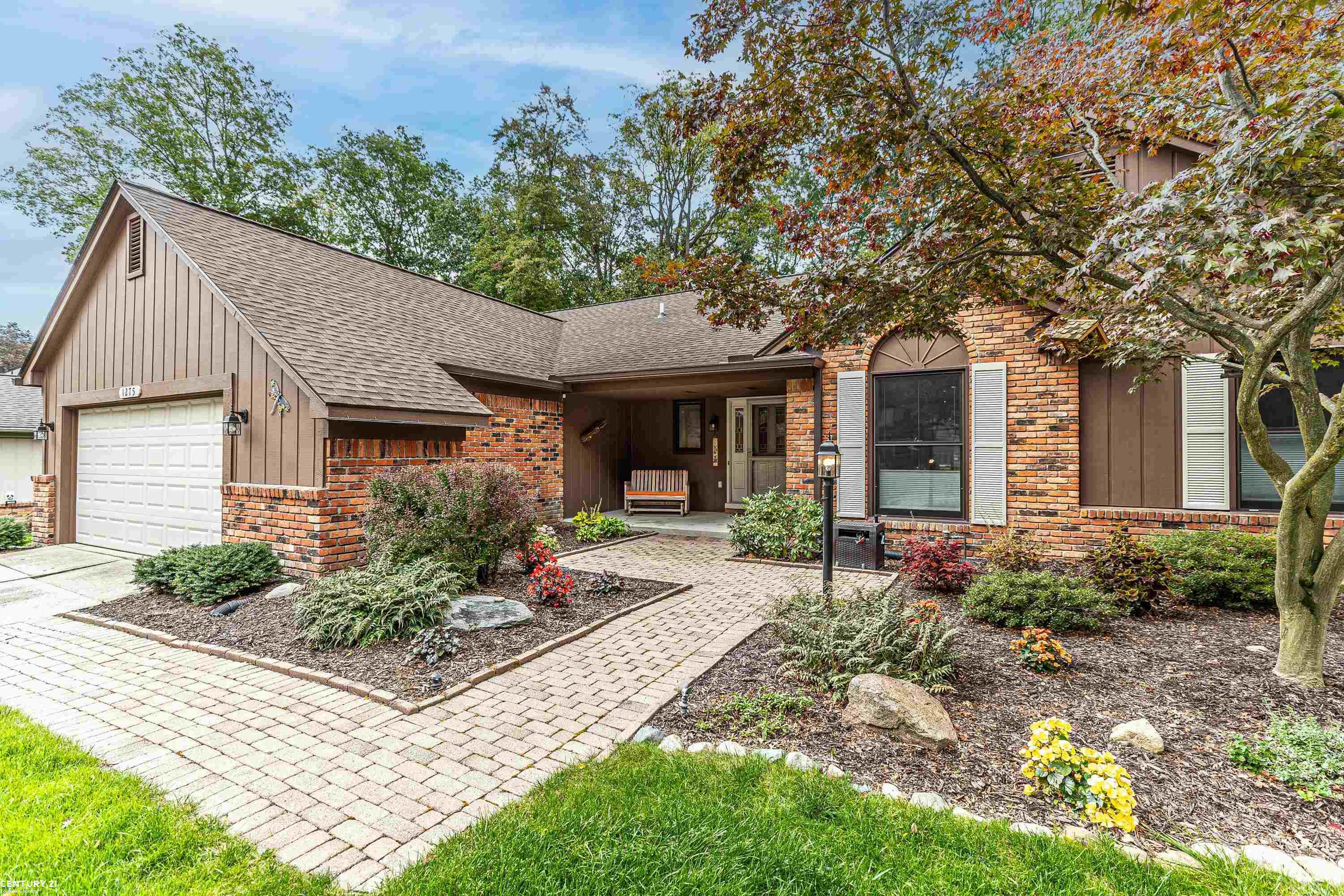1275 Greenleaf Drive Rochester Hills, MI 48309 - Photo 1 of 36