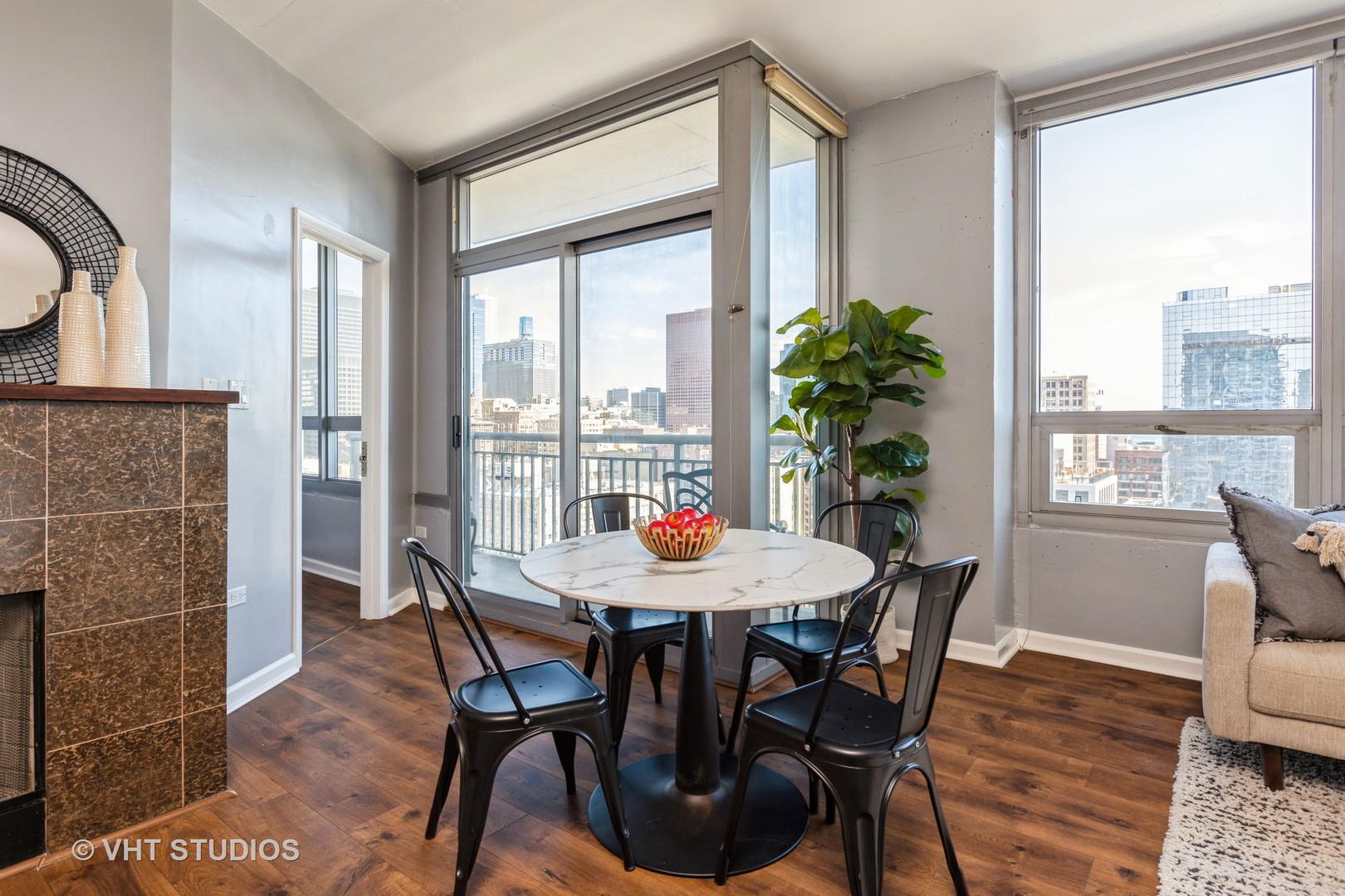 701 South Wells Street, Unit 2202 Chicago, IL 60607 - Photo 5 of 24 Gallery Image 5