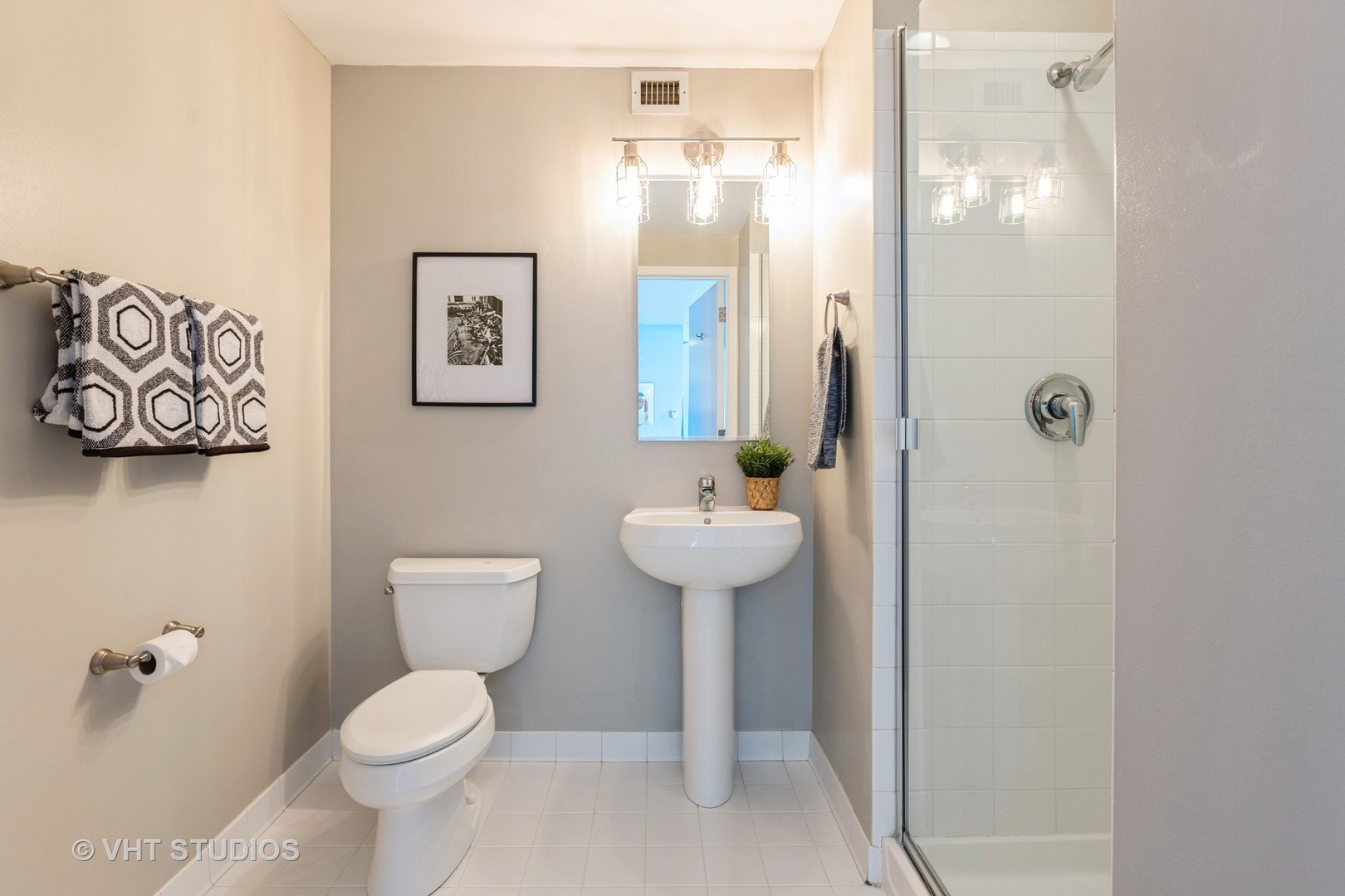 701 South Wells Street, Unit 2202 Chicago, IL 60607 - Photo 9 of 24 Gallery Image 9