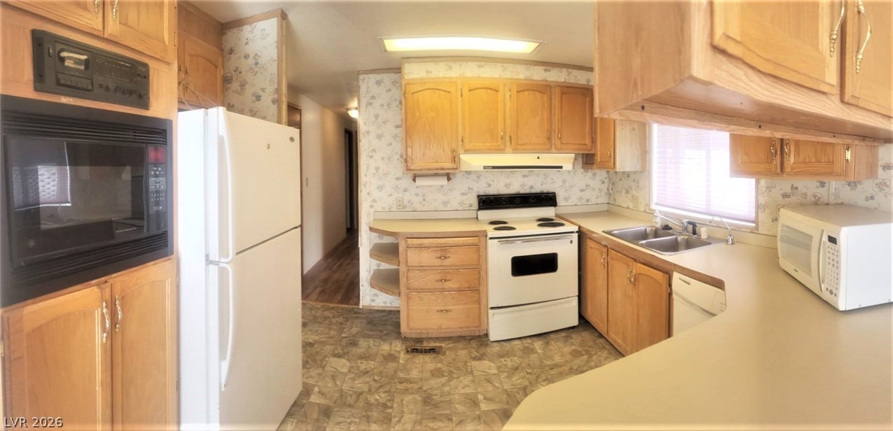 2770 Rio Rico Drive, Unit 4 Pahrump, NV 89048 - Photo 10 of 37