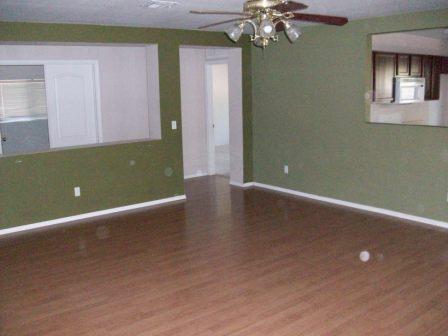 3036 West Red Fox Road Phoenix, AZ 85083 - Photo 2 of 10 Living Room