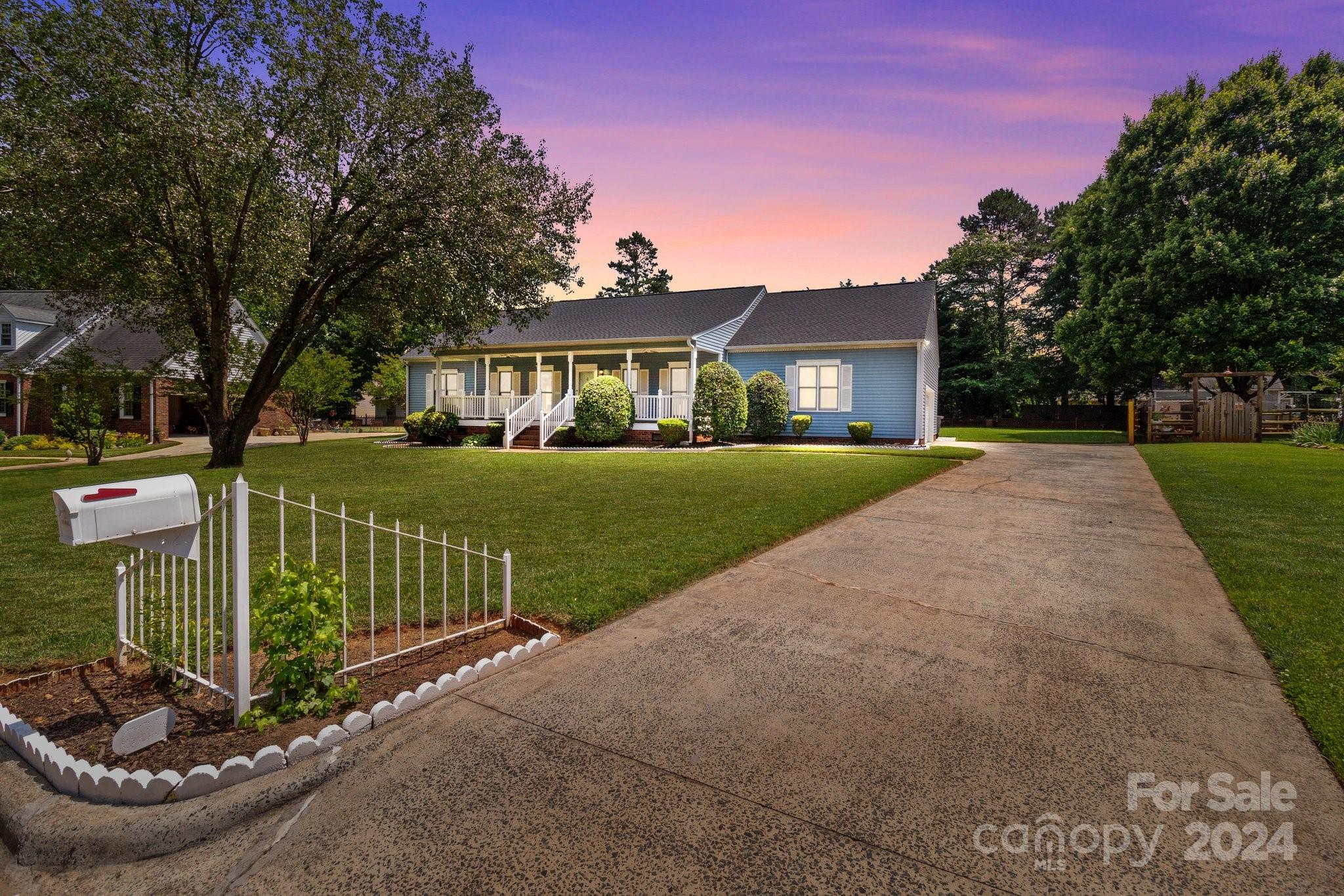 623 Peacehaven Road Kannapolis, NC 28083 - Photo 1 of 38 Gallery Image 1