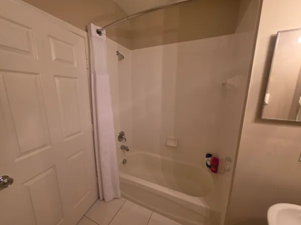 $1,250 | 8238 Mulligan Circle, Port St. Lucie, FL 34986