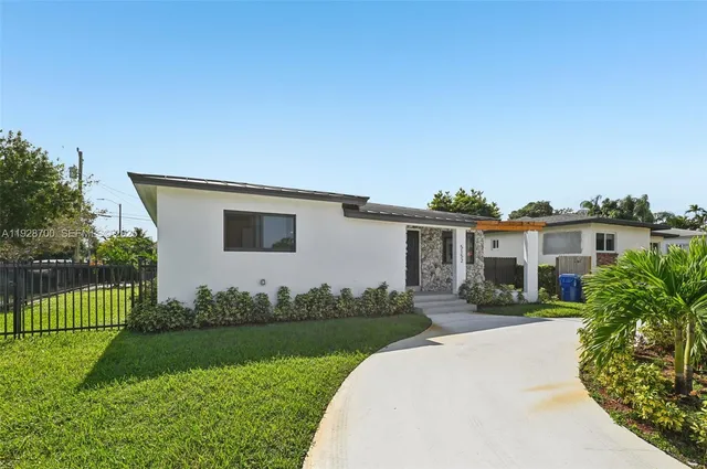 $3,700 | 5152 Southwest 6th Street, Coral Gables, FL 33134
