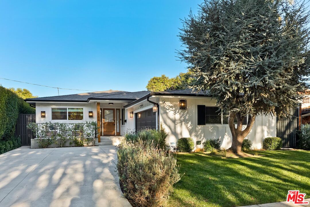 2554 Amherst Avenue Los Angeles, CA 90064 - Photo 1 of 39