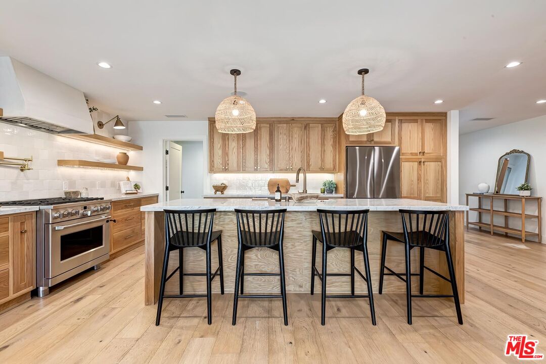 2554 Amherst Avenue Los Angeles, CA 90064 - Photo 13 of 39