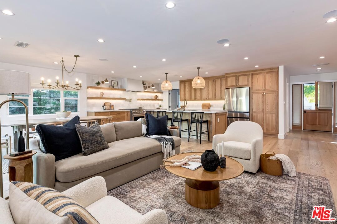 2554 Amherst Avenue Los Angeles, CA 90064 - Photo 7 of 39