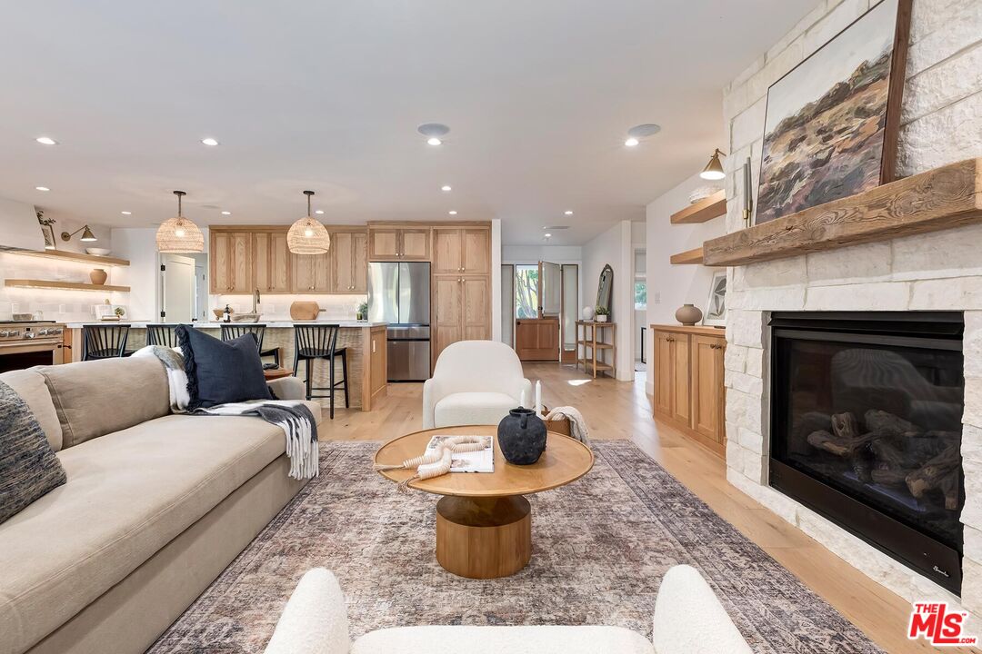 2554 Amherst Avenue Los Angeles, CA 90064 - Photo 8 of 39