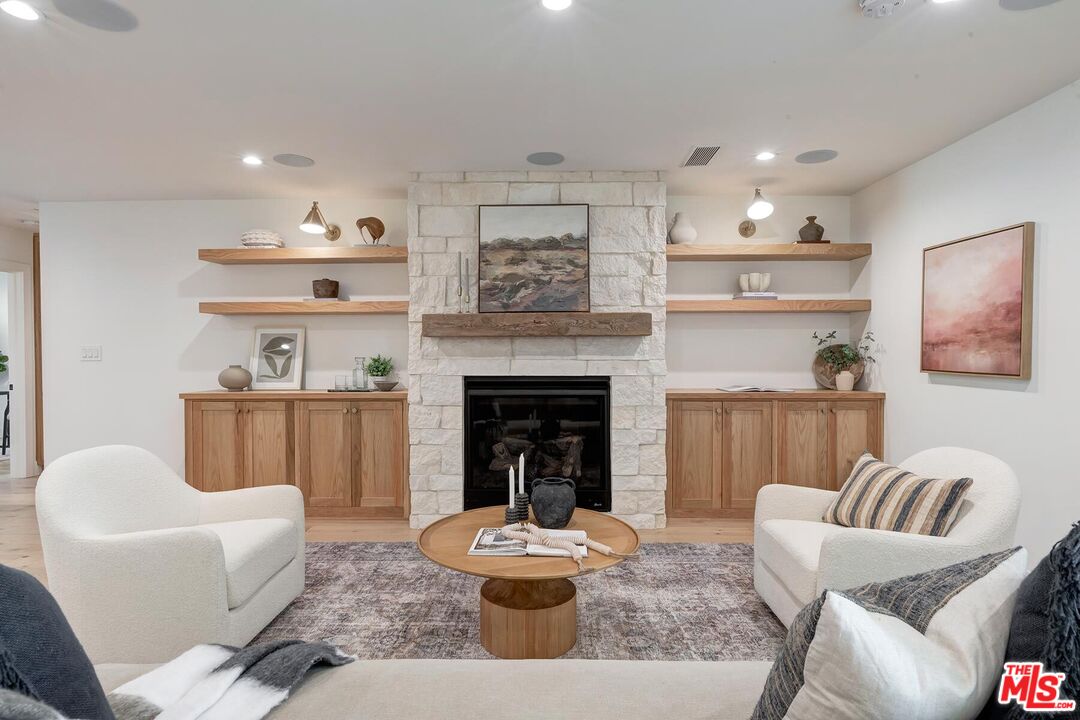 2554 Amherst Avenue Los Angeles, CA 90064 - Photo 9 of 39