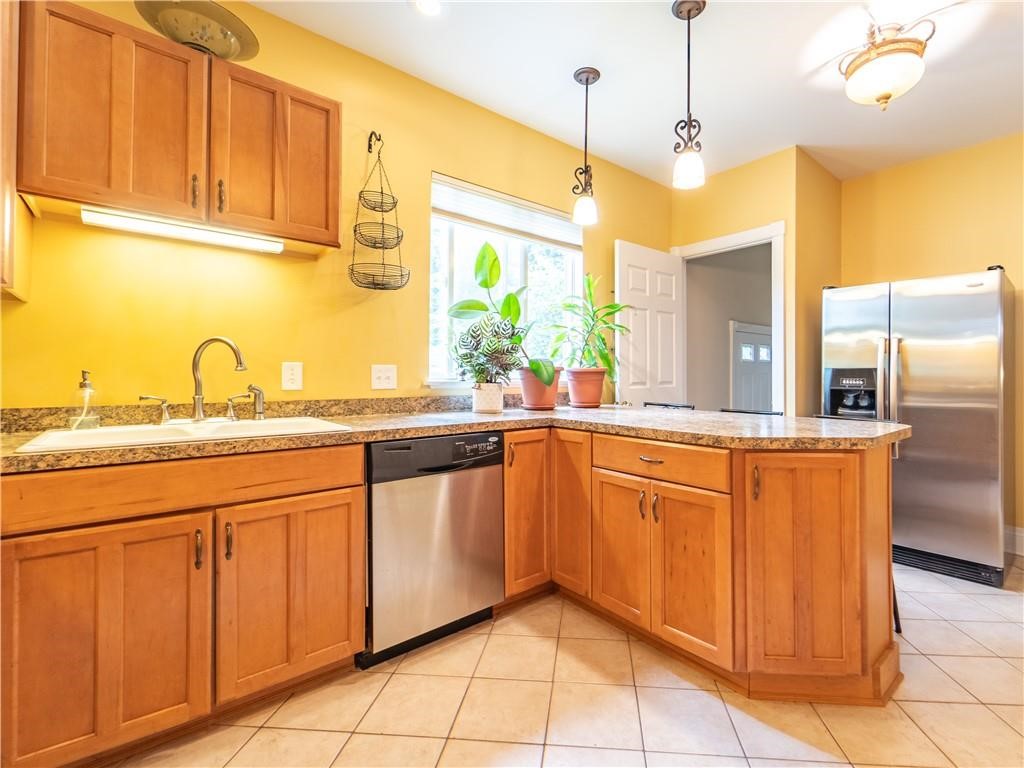 20 Sumner Park Rochester, NY 14607 - Photo 5 of 25