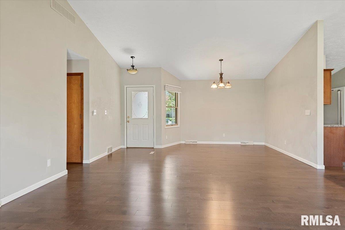 3501 Fenton Court Springfield, IL 62704 - Photo 8 of 31 Gallery Image 8