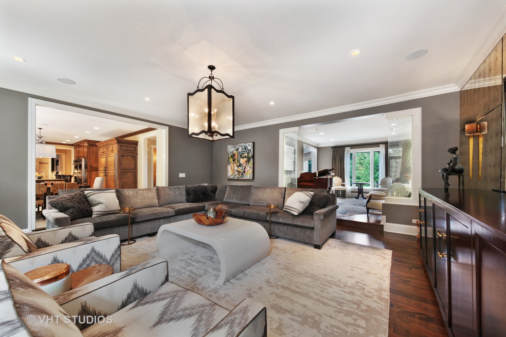 1536 Voltz Road Northbrook, IL 60062 - Photo 13 of 50 a living room with furniture