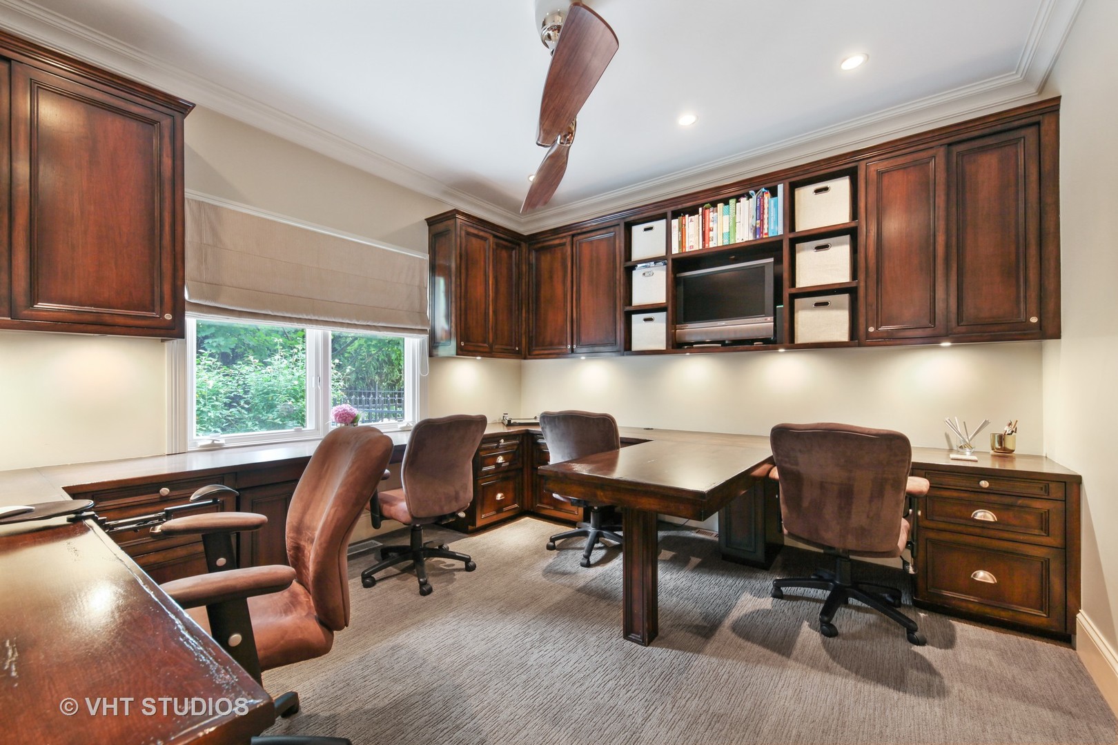 1536 Voltz Road Northbrook, IL 60062 - Photo 14 of 50 a view of workspace with furniture and a window