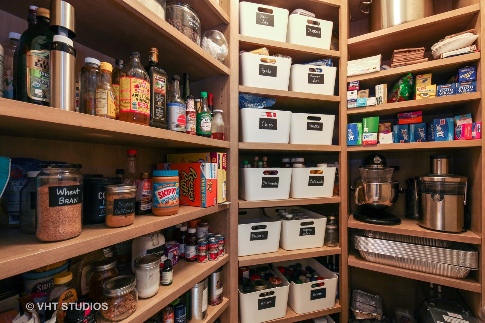 1536 Voltz Road Northbrook, IL 60062 - Photo 16 of 50 a front view of multi story residential apartment building