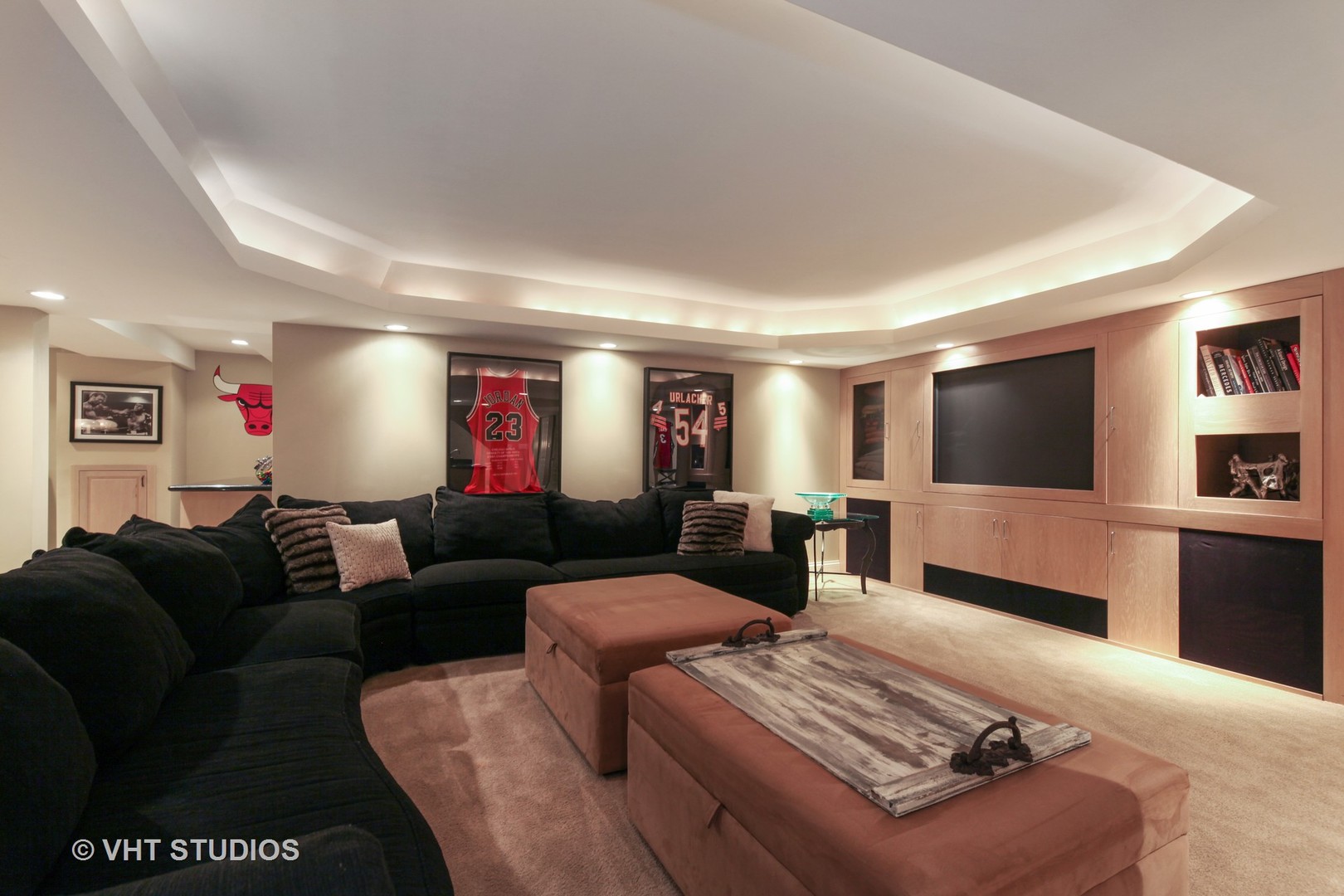 1536 Voltz Road Northbrook, IL 60062 - Photo 31 of 50 a living room with furniture and a flat screen tv