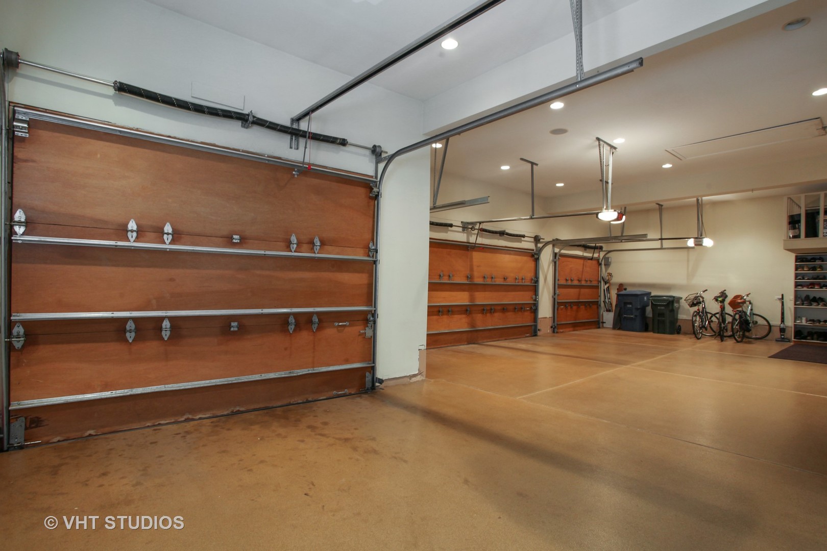 1536 Voltz Road Northbrook, IL 60062 - Photo 35 of 50 a view of an empty room with a window