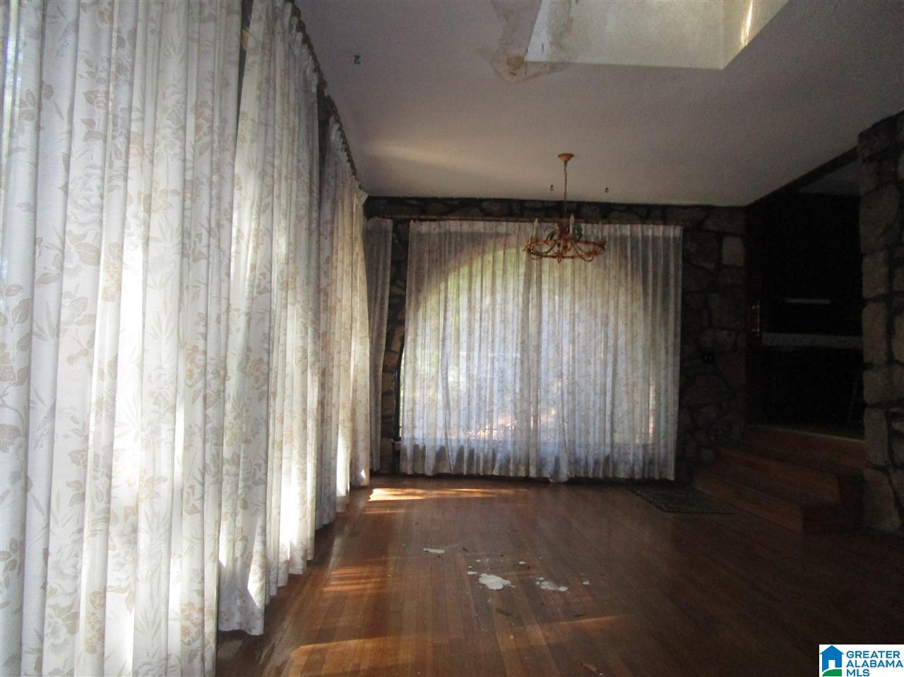 1419 Monticello Road Birmingham, AL 35210 - Photo 7 of 31