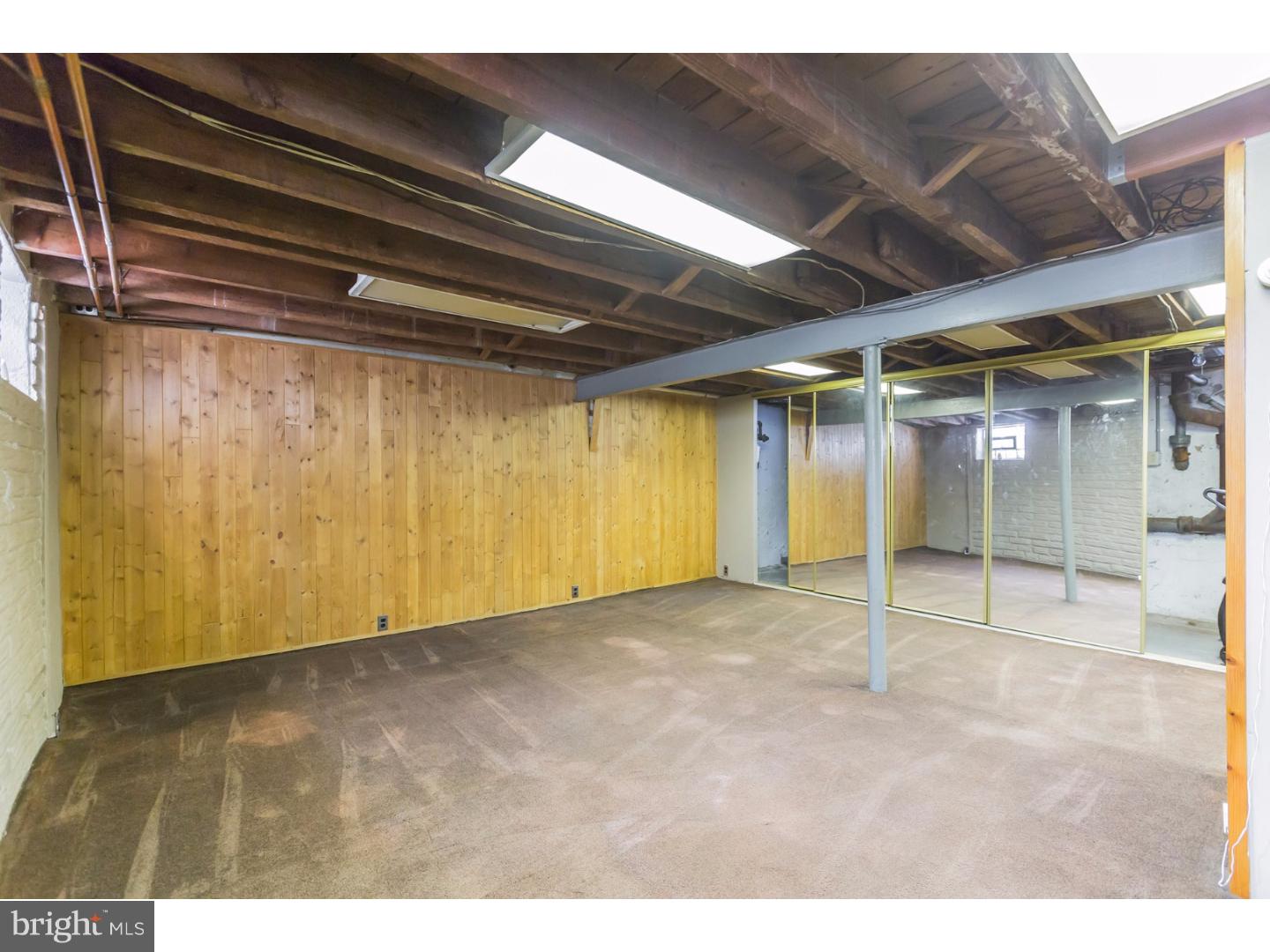 1833 Rhawn Street Philadelphia, PA 19111 - Photo 19 of 23 Gallery Image 19
