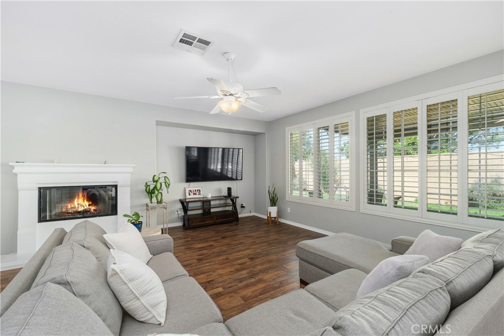 34534 Spindle Tree Street Winchester, CA 92596 - Photo 6 of 25