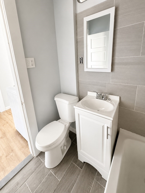 143 Dorcester Worcester, MA 01604 - Photo 4 of 13