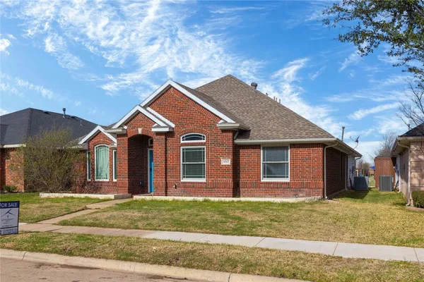 $2,550 | 6513 Redwood Lane, The Colony, TX 75056