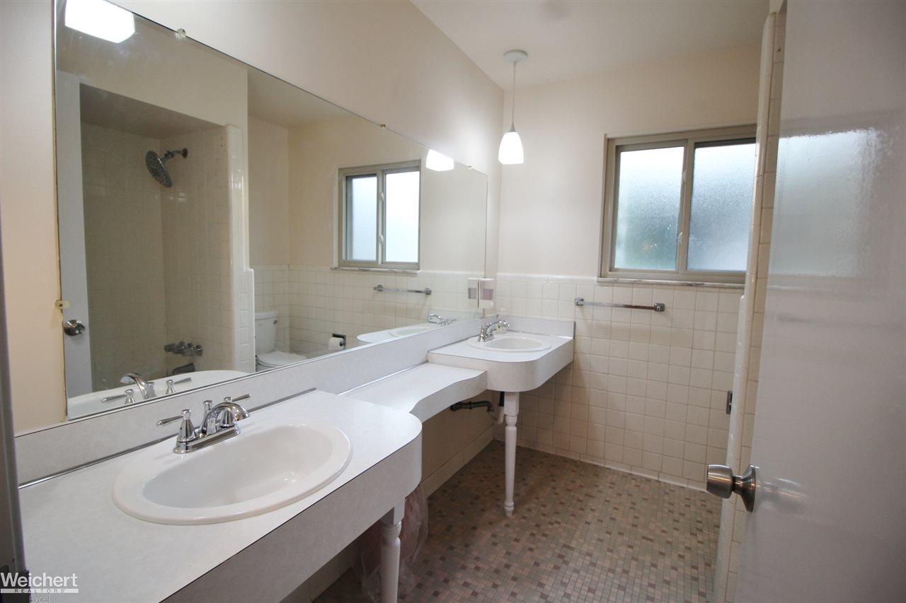 3809 Frazho Road Warren, MI 48091 - Photo 18 of 28
