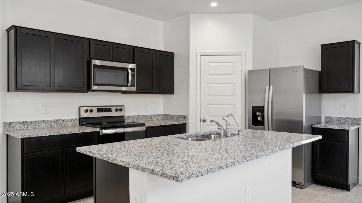 2108 Starkey Avenue Apache Junction, AZ 85120 - Photo 4 of 17 Diana 18