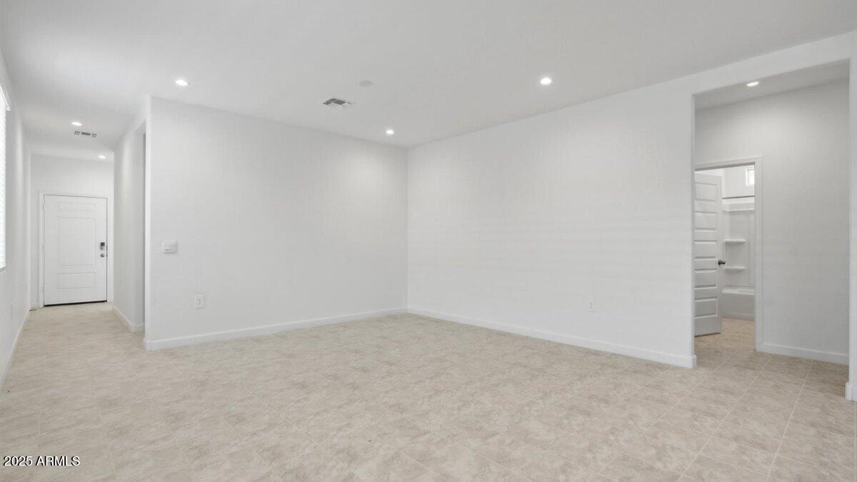 2108 Starkey Avenue Apache Junction, AZ 85120 - Photo 7 of 17 Diana 15