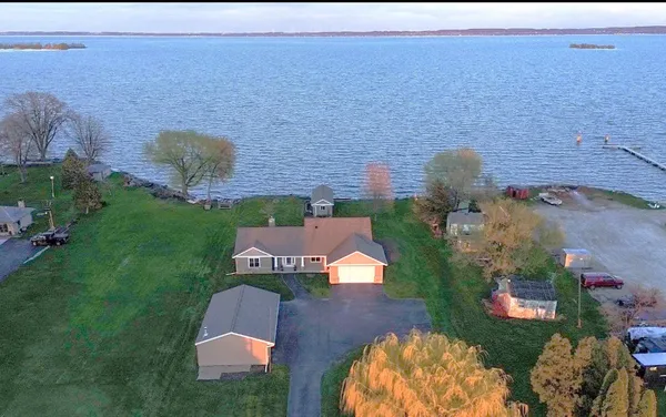 $849,900 | 7878 Highway 45, Oshkosh, WI 54902