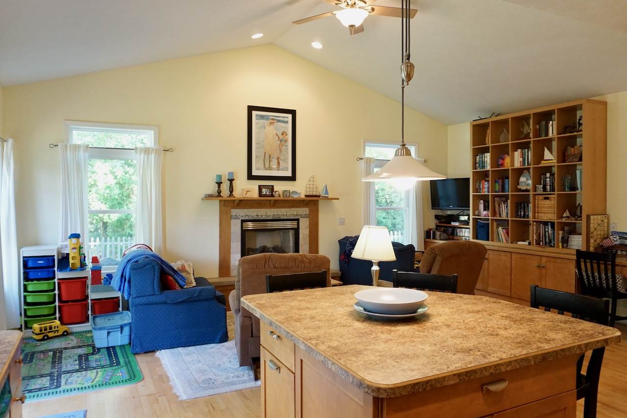 6596 Deepwater Point Road Williamsburg, MI 49690 - Photo 22 of 28 1880462-21.JPG